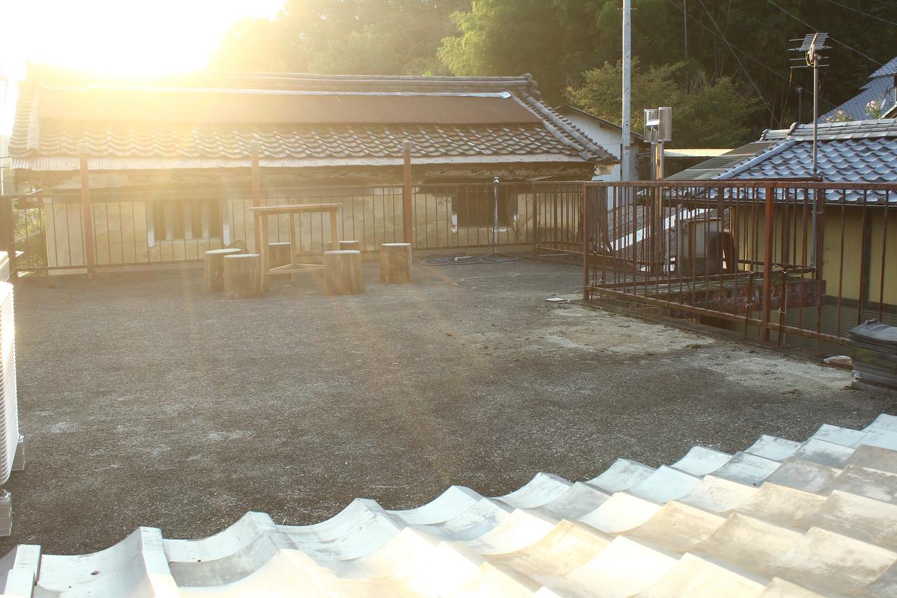 Hostel & Tatami Bar Uchikobare -内子晴れ- Exteriér fotografie